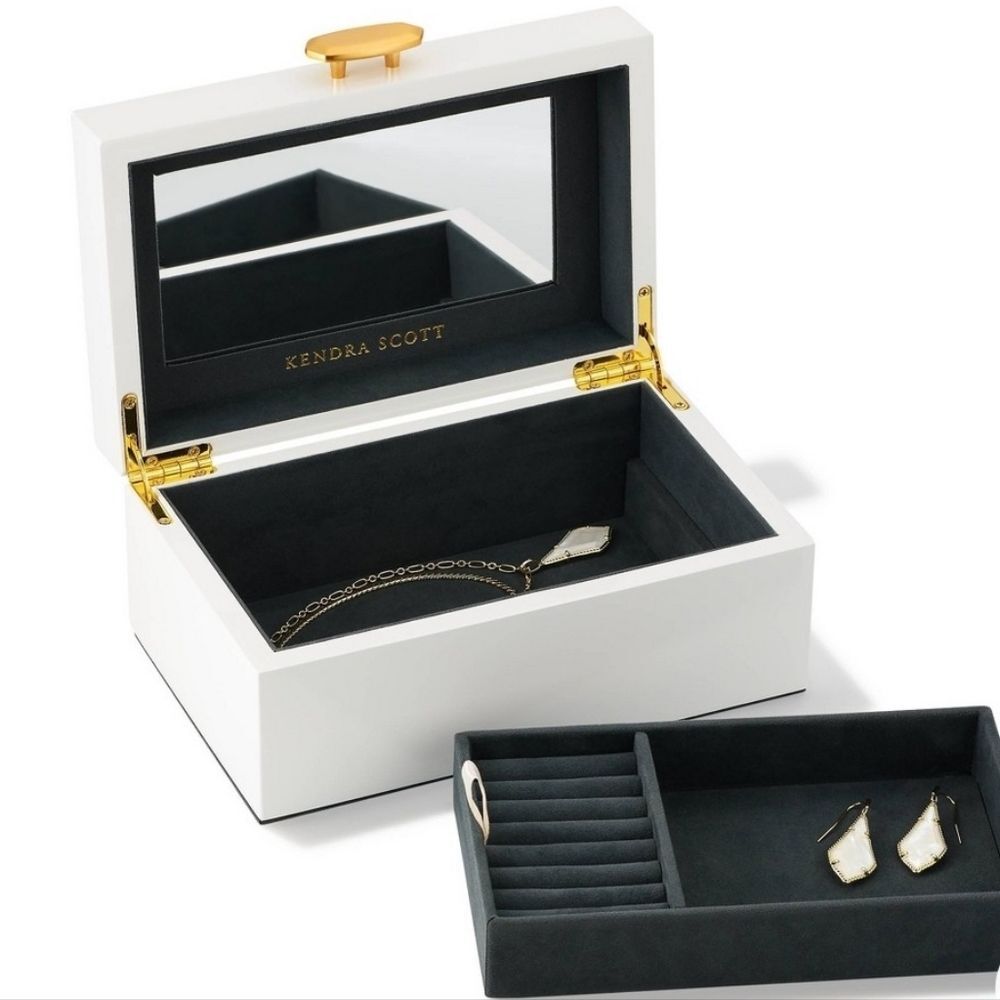 Kendra Scott Medium Wood Jewelry Storage Box- White/Gold